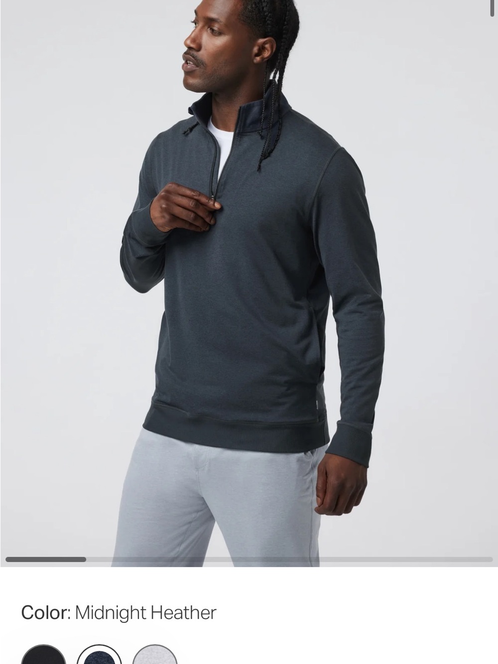 Vuori Men's Quarter-Zip Pullover in Midnight Heather